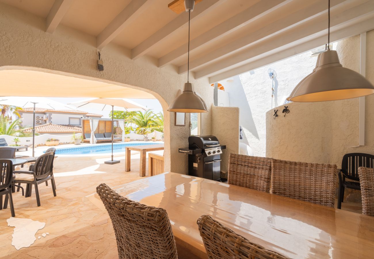 Villa in Calpe / Calp - Tonella